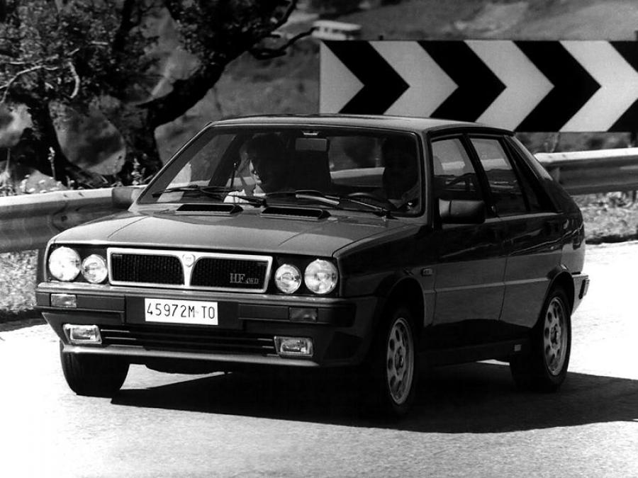  Lancia Delta HF 4WD 1986 года  (фото 11 из 12)